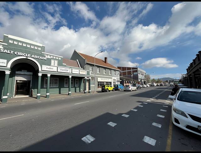 69M² BUSINESS TO LET IN WOODSTOCK